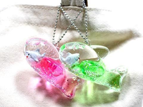 サメぷかぷかオイルマスコット｜おもちゃ・縁日玩具
