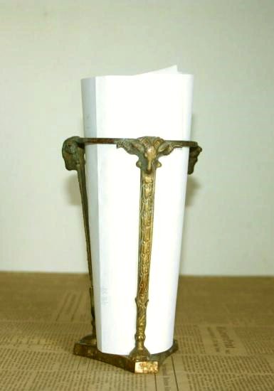 フランス 花瓶ホルダー 真鍮製 アンティーク Hercules