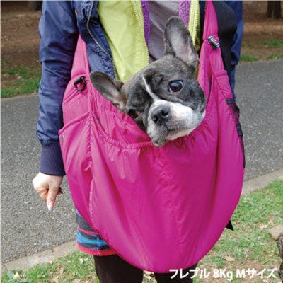 WANDAWAY スリングキャリーM・ピンク | 軽量エアーメッシュ - 犬の消臭マナーポーチ専門店 お散歩バッグ リュック ペット雑貨は  |||WANDAWAY-ワンダウェイ|||