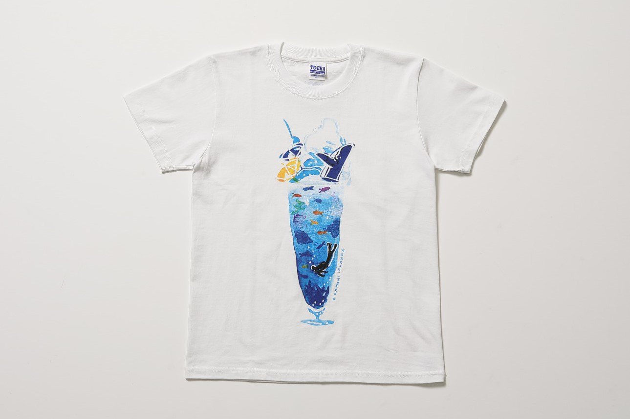 沖縄・慶良間諸島　座間味島限定グッズ－Tシャツ　クジラ★パフェ　ホワイト