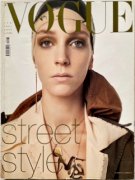 <img class='new_mark_img1' src='https://img.shop-pro.jp/img/new/icons24.gif' style='border:none;display:inline;margin:0px;padding:0px;width:auto;' />VOGUE Italia 2001年4月