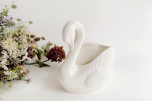 Amazon.co.jp: ボヘミアガラス 白鳥の小物入れ 2つセット : ホビー