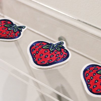 ͽ 11ܰʹߤϤͽSTRAWBERRY BADGE with Belclo