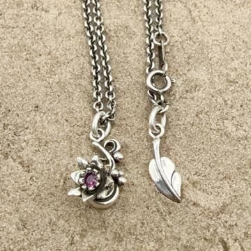 ltd1028 お花と葉っぱペンダント ルビー