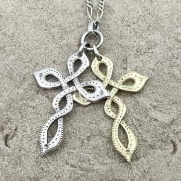 ltd1029 サラスポンダクロスペンダント