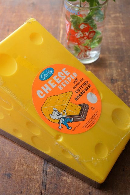 USA Vintage《デッドストック未使用☆》チーズ型のチーズストッカーu0026カッティングボード♪(ヴィンテージキッチン/CHEESE) -  【古着・雑貨の店 かるた】