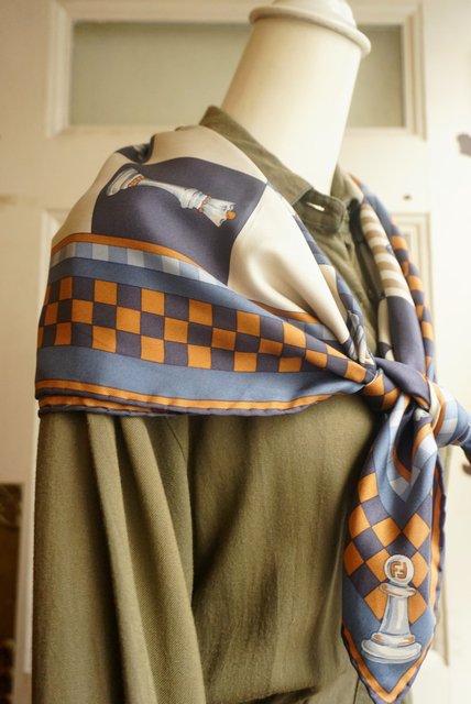 FENDI☆》Caramel Brown×Blue Gray CHESSBOARD SILKY SCARF