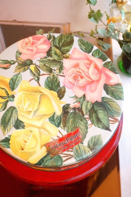 ENGLAND VINTAGE/40's ROSES PRINT BISCUIT TIN CASE(アンティーク/缶