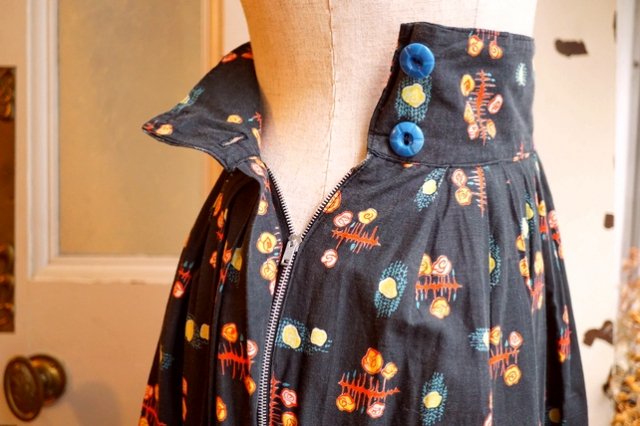 USA VINTAGE/ATOMIC ROSE PRINT 1940-50's COTTON FLARE SKIRT