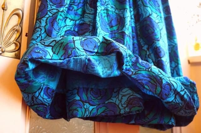 Usa Vintage Blue Green Rose Print 1950 S Dress ヴィンテージワンピース 50年代 古着 雑貨の店 かるた Usa Vintage Blue Green Rose Print 1950 S Dress ヴィンテージワンピース 50年代 古着 雑貨の店 かるた