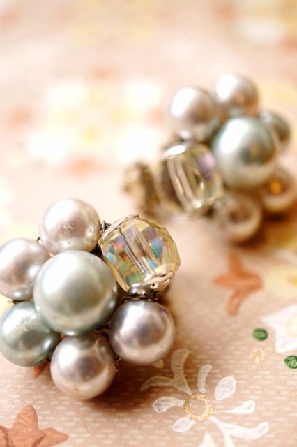 USA VINTAGE《PEARL&CRYSTAL》1950's PALE BLUE EARRING(アンティーク