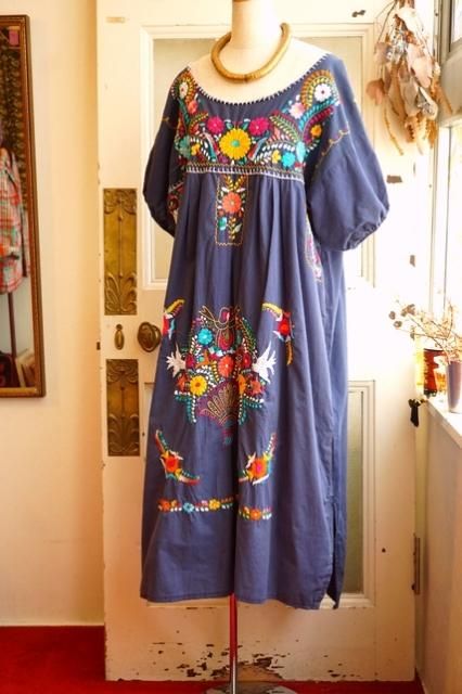 USA VINTAGE NAVY×COLORFUL EMBROIDERY 1970's MEXICAN DRESS ...