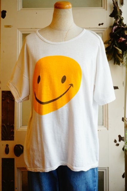 ☆希少☆ USA 70s SMILY FACE ヴィンテージ Tシャツ 染み込みプリント スマイル 70's 70年代 パキ綿 アメリカ ビンテージ  古着 【送料300円対象アイテム】 - 【古着・雑貨の店 かるた】