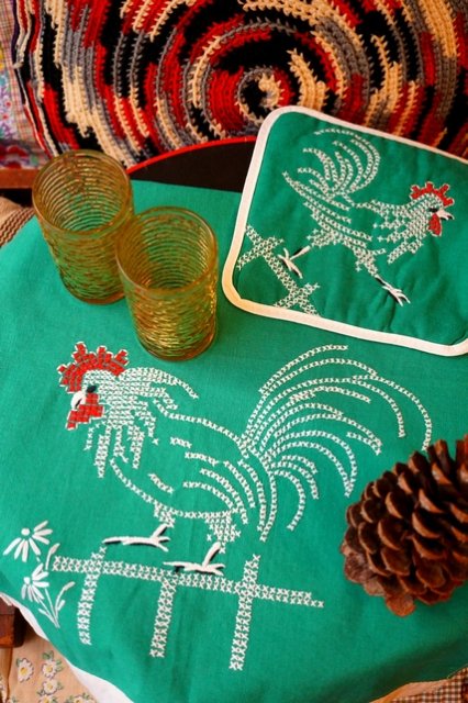 ☆SET of 2☆ USA VINTAGE CROSS STITCH ROOSTER CLOTH SET