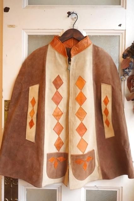 USA VINTAGE/1970's LEATHER FOLKLORE CAPE(ヴィンテージレザーコート