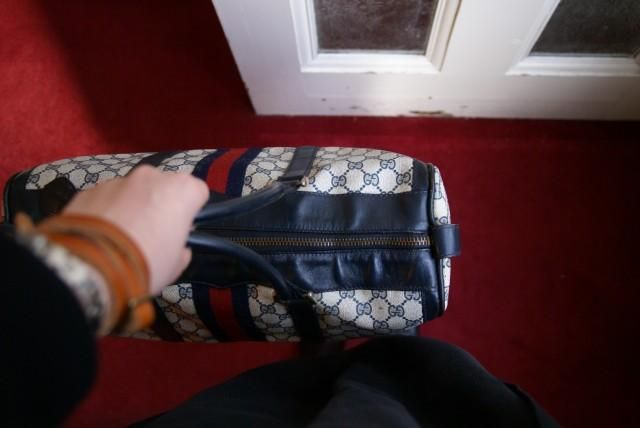 OLD GUCCI 《シェリーライン×NAVY☆》“カギ付き♪” オールド