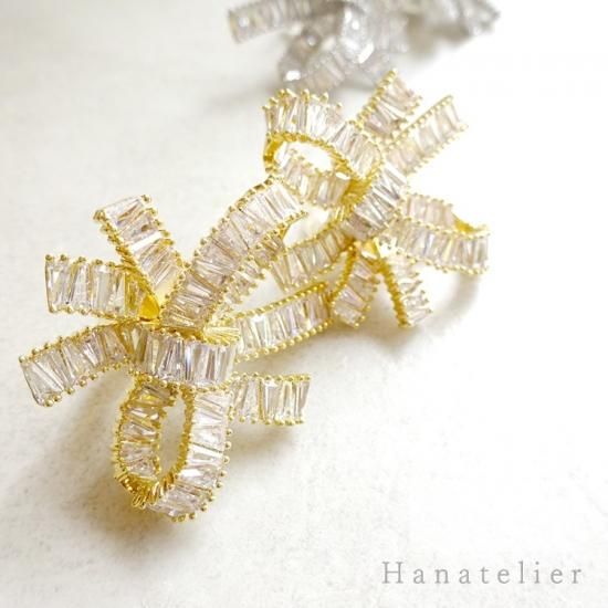 【大きいほう】キュービックジルコニアのツイスト・Elegancyリボンピアス（イヤリング）（SILVER925ポストにメッキ）加工不可pie293 -  Accessory Shop --ハナトリエ--