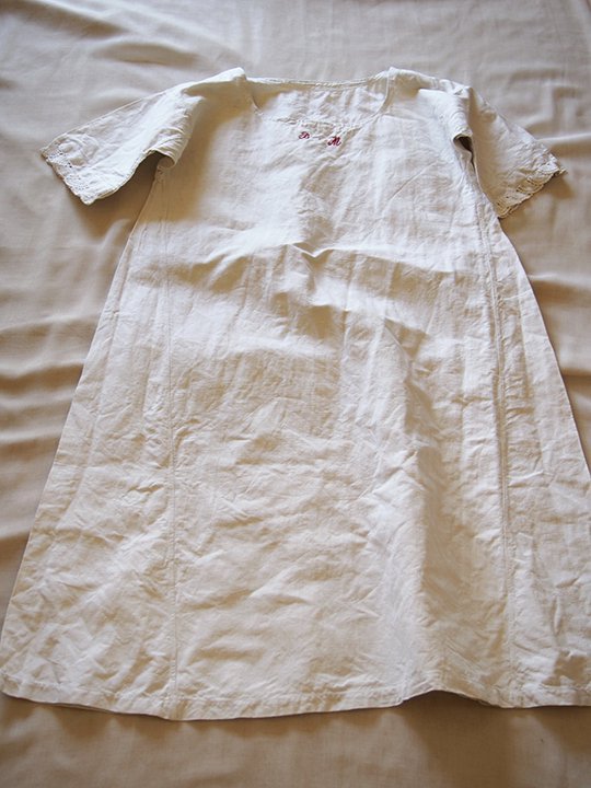 <img class='new_mark_img1' src='https://img.shop-pro.jp/img/new/icons13.gif' style='border:none;display:inline;margin:0px;padding:0px;width:auto;' />France 1930's vintage white linen dress (lace sleeve) / ե󥹥ơ ɽ ۥ磻 ͥ ɥ쥹 (µ졼  B.M.)