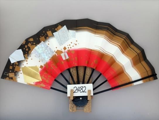 舞扇子の扇亘】A2482 舞扇子 金泥かすみ 金・ホロ小石 黒