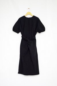<img class='new_mark_img1' src='https://img.shop-pro.jp/img/new/icons47.gif' style='border:none;display:inline;margin:0px;padding:0px;width:auto;' />COSMIC WONDER-Organic cotton Wrap dress(Black)