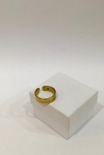 Kat Seale - Single Ring