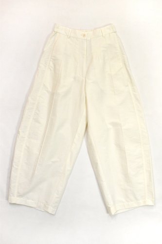 Cordera - SEAM CURVED PANTS - WHITE