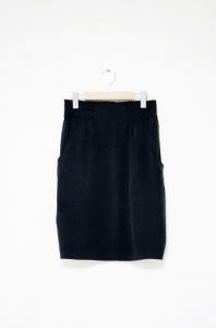 <img class='new_mark_img1' src='https://img.shop-pro.jp/img/new/icons47.gif' style='border:none;display:inline;margin:0px;padding:0px;width:auto;' />VINTAGE-Black Silk Skirt