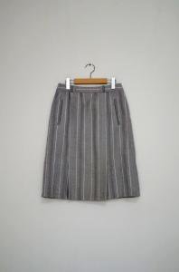 <img class='new_mark_img1' src='https://img.shop-pro.jp/img/new/icons47.gif' style='border:none;display:inline;margin:0px;padding:0px;width:auto;' />VINTAGE- STRIPE Skirt