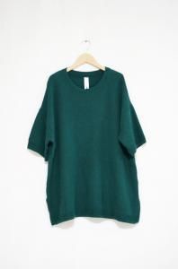 <img class='new_mark_img1' src='https://img.shop-pro.jp/img/new/icons47.gif' style='border:none;display:inline;margin:0px;padding:0px;width:auto;' />Edwina H&#246;rl- COTTON H/S KNIT(d.green)