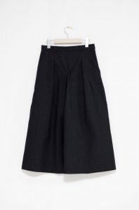 <img class='new_mark_img1' src='https://img.shop-pro.jp/img/new/icons47.gif' style='border:none;display:inline;margin:0px;padding:0px;width:auto;' />YMC-Black Culottes 