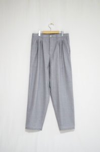 <img class='new_mark_img1' src='https://img.shop-pro.jp/img/new/icons47.gif' style='border:none;display:inline;margin:0px;padding:0px;width:auto;' />SPECTRUM-4Tack Trousers(Light Grey)