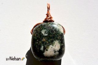 <img class='new_mark_img1' src='https://img.shop-pro.jp/img/new/icons13.gif' style='border:none;display:inline;margin:0px;padding:0px;width:auto;' />【Copper&Rocks by Nehan】プレセリブルーストーン・タンブル・コッパーワイヤーPT 約17.3g（イギリス産）