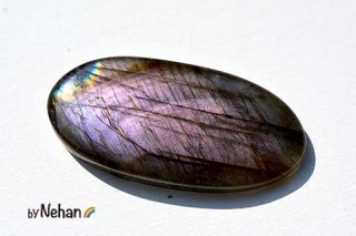 multicolor Labradorite（マルチカラー・ラブラドライト） - ヒーリングクリスタルと鉱物のオンラインショップNehan