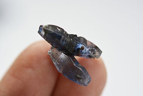 ブルーサファイア クリスタル 原石結晶 コランダム 2ct-