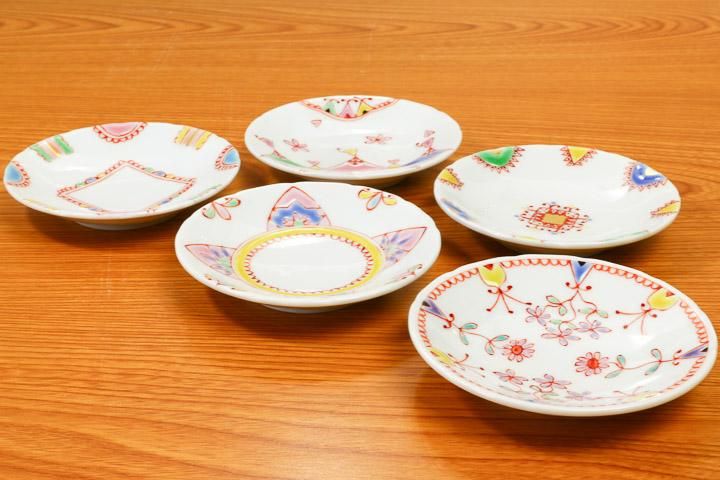 専用　九谷焼 RODY 色絵丸紋草花 前田敦子作 縁起物 陶器 開店 お祝い 楽天市場】＜九谷焼ロディ＞ 色絵丸紋草花 / 前田敦子 | 置物
