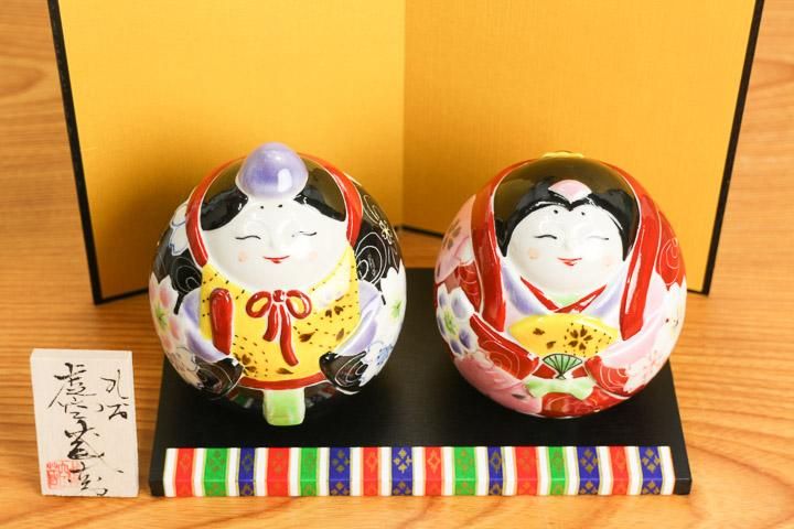 九谷焼 長峰窯 雛人形　 屏風/敷物/立札付き コンパクトでかわいい九谷焼の雛人形