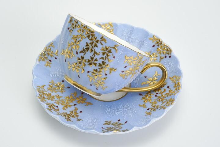 花形珈琲カップ＆ソーサー 盛金桜図白粒（桐箱入）/仲田錦玉