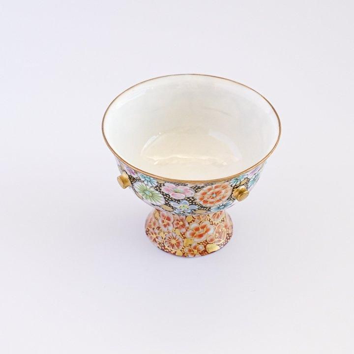 ぐい吞み（酒杯）作家物　佐藤亮作　九谷焼　早稲田大学卒　日本工芸会正会員 ぐい吞み（酒杯）作家物 佐藤亮作 九谷焼 早稲田大学卒 日本工芸