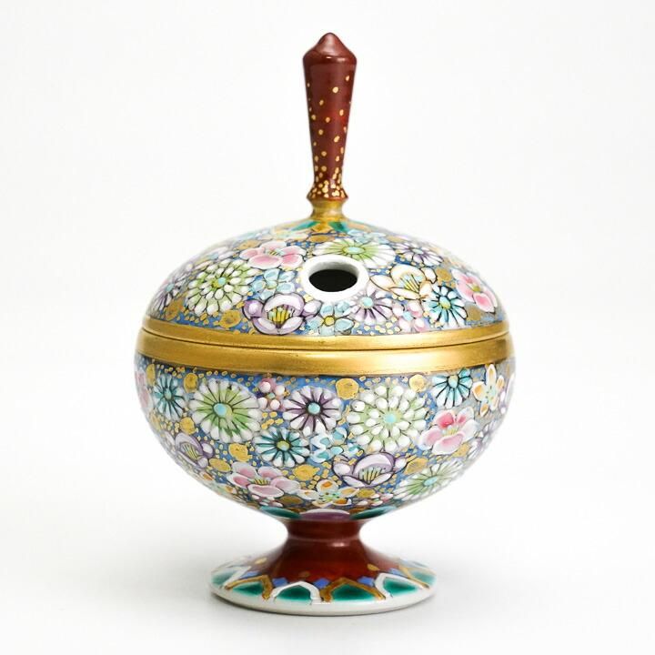 【海】九谷焼 高級金彩色絵花草文 茶杯 細密手描 金襴手 煎茶道具 香器 色絵金襴花詰 / 高 聡文 ｜九谷焼の販売専門店 陶らいふ