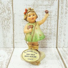 Hummel(フンメル)の人形、Goebel（ゲーベル）社の陶器、陶磁器など