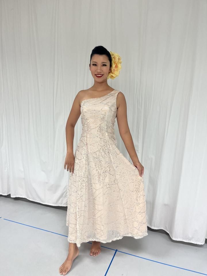 スパンコールドレス ピンクベージュ - フラショップ スイートアロハ