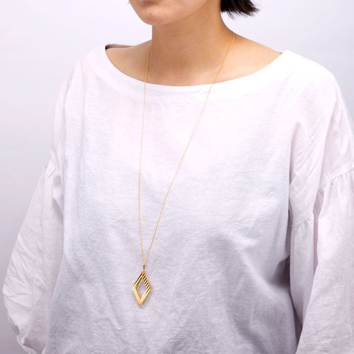 Wave Pattern Motif Necklace-Gold(波型カットしたモチーフのネックレス ゴールド)
