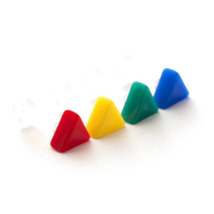 Toy Color Posts - Triangle (トイカラーピアス - トライアングル)