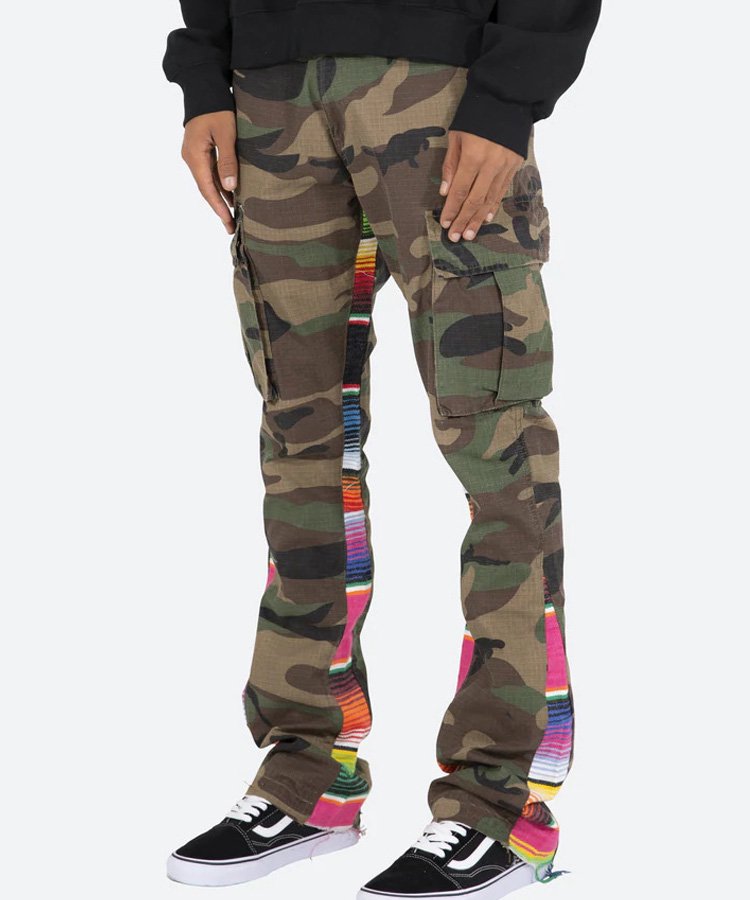 <img class='new_mark_img1' src='https://img.shop-pro.jp/img/new/icons5.gif' style='border:none;display:inline;margin:0px;padding:0px;width:auto;' />SERAPE BOOTCUT CARGO PANTS / カモ