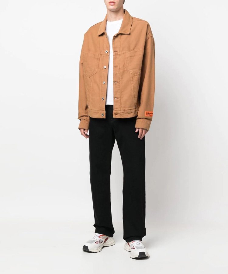 <img class='new_mark_img1' src='https://img.shop-pro.jp/img/new/icons5.gif' style='border:none;display:inline;margin:0px;padding:0px;width:auto;' />OVERSIZED CANVAS JACKET / ブラウン [HMYF22-283]