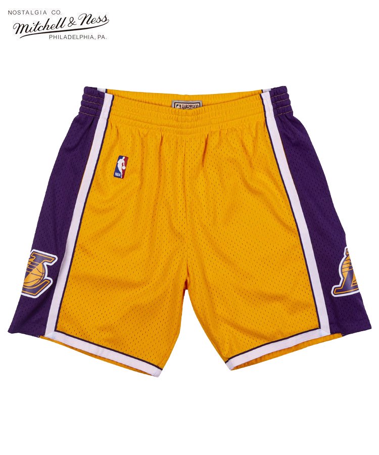 <img class='new_mark_img1' src='https://img.shop-pro.jp/img/new/icons5.gif' style='border:none;display:inline;margin:0px;padding:0px;width:auto;' />Swingman Shorts : Los Angeles Lakers 2009-10 / イエロー [SMSHCP19075-LALLGPR09]