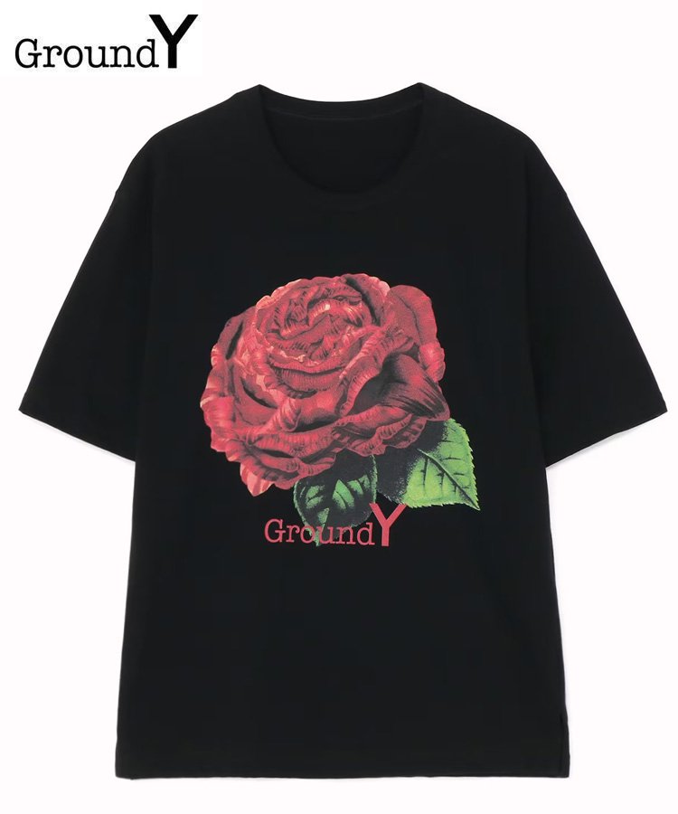 <img class='new_mark_img1' src='https://img.shop-pro.jp/img/new/icons5.gif' style='border:none;display:inline;margin:0px;padding:0px;width:auto;' />RED ROSE PRINT T-SHIRT / ブラック [GI-T61-041-2-03]