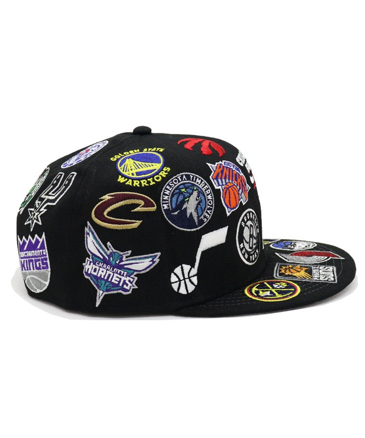 <img class='new_mark_img1' src='https://img.shop-pro.jp/img/new/icons61.gif' style='border:none;display:inline;margin:0px;padding:0px;width:auto;' />9FIFTY Team Logo Allover NBA / ブラック [13773161]