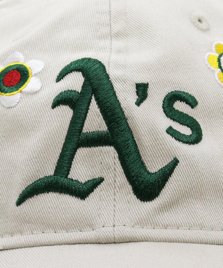 <img class='new_mark_img1' src='https://img.shop-pro.jp/img/new/icons61.gif' style='border:none;display:inline;margin:0px;padding:0px;width:auto;' />9TWENTY MLB Flower Embroidery / 3カラー