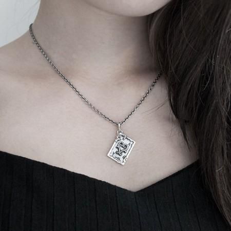 Bizarre ビザール ネックレス